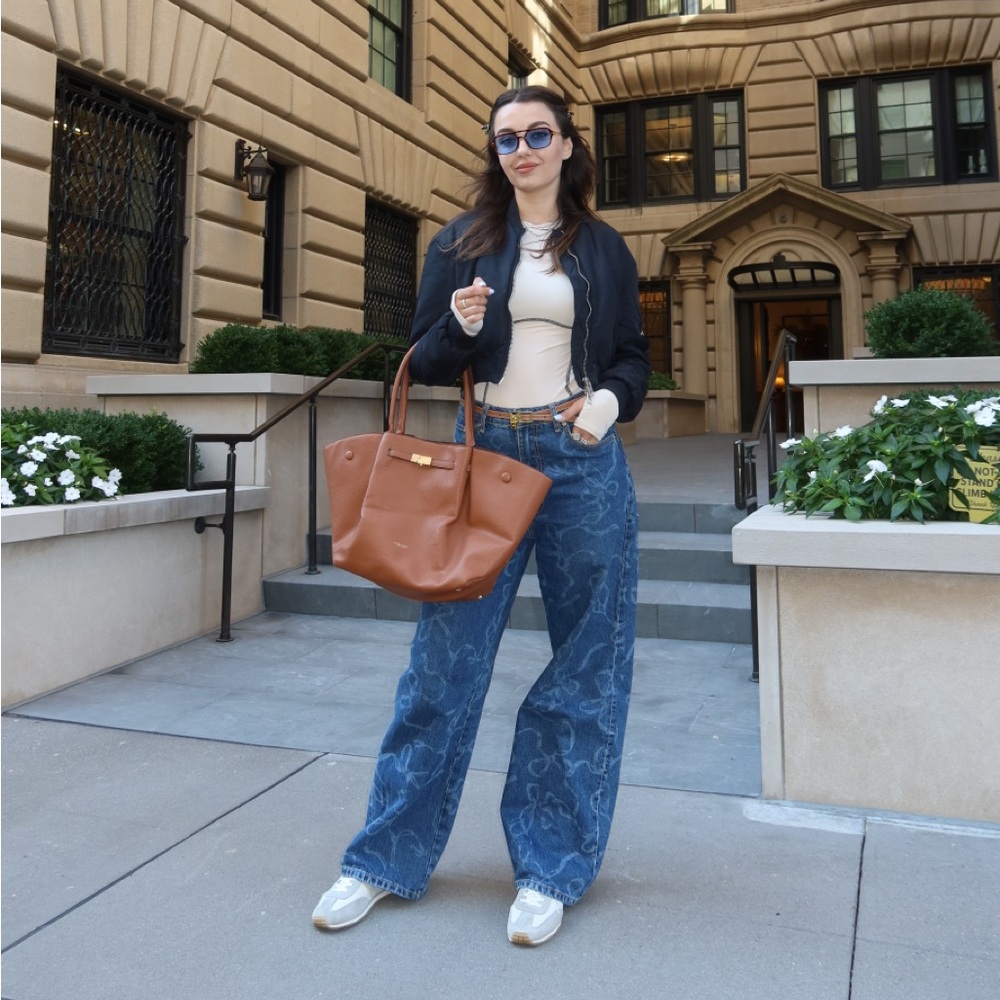 Tote brown bag